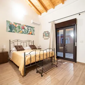 https://le-vie-del-centro-bb.taorminaitalyhotels.com