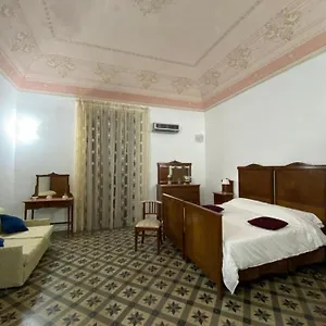 https://crispi-accomodation.taorminaitalyhotels.com